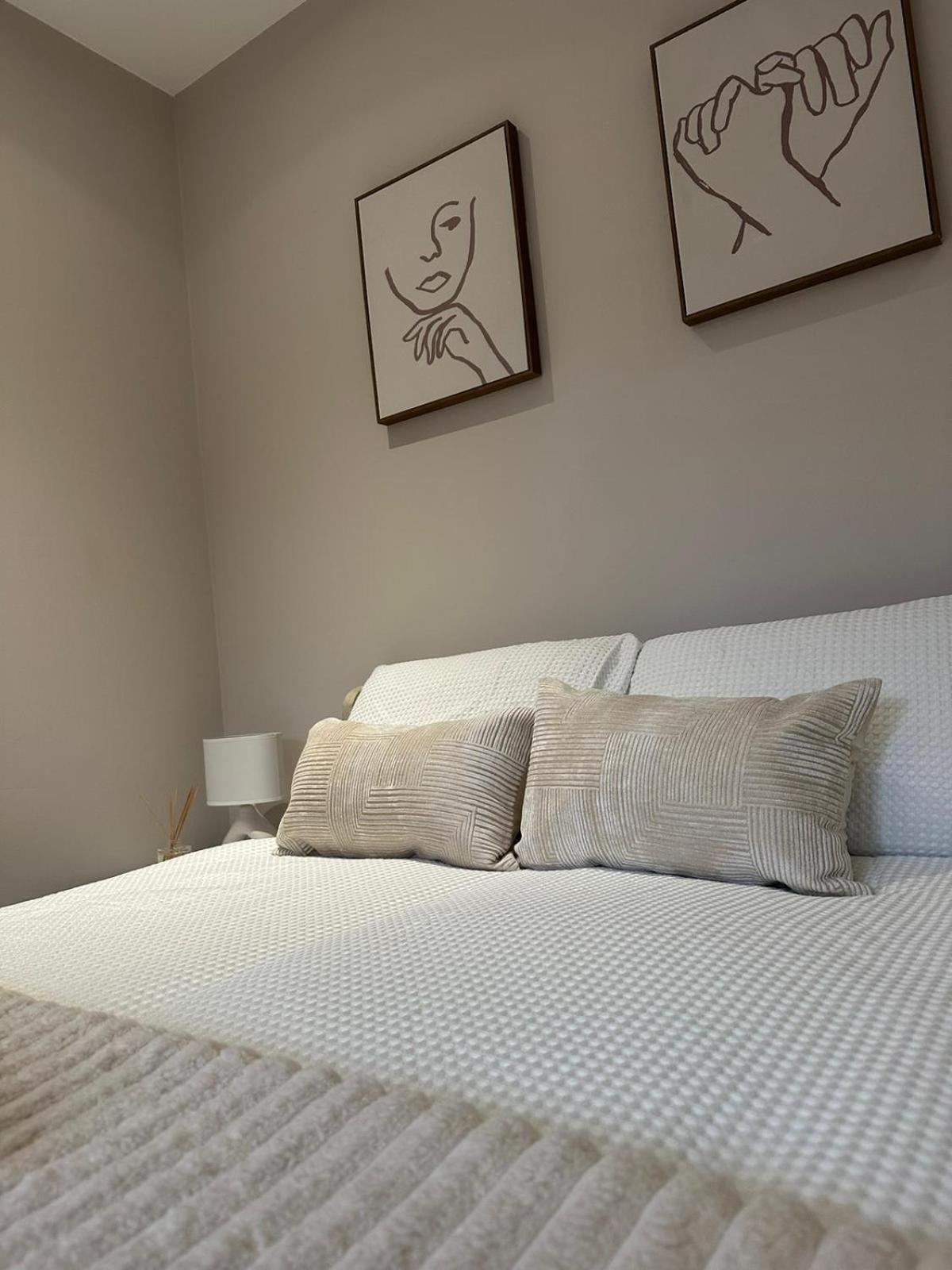 Richardson Deluxe Apartments - 3 Bed Лондон Экстерьер фото